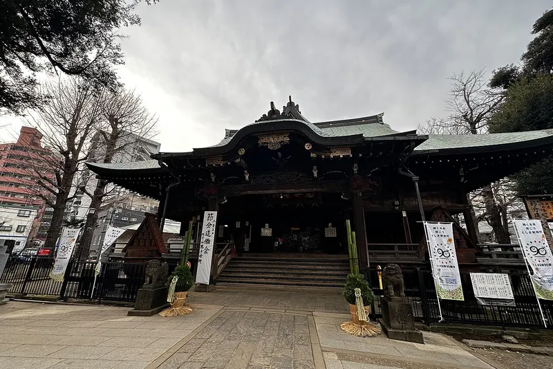 雑司ヶ谷 鬼子母神堂の拝殿。